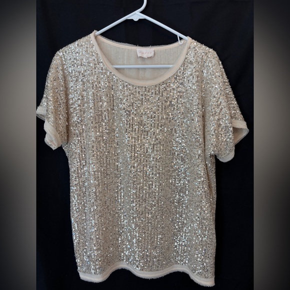 entro Tops - Entre Cream Sequined Short Sleeve Top Women’s Medium Style #T12850 Evening Party